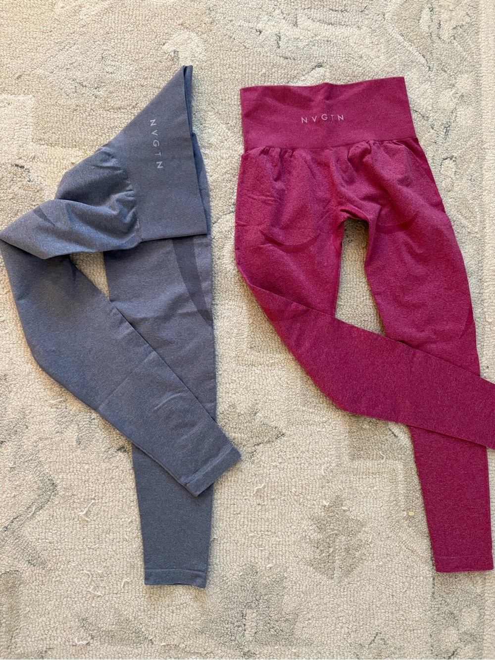 NVGTN Seamless Contour High-Waist Leggings - Charcoal and Berry
